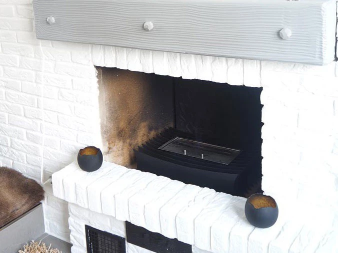 Freestanding bio ethanol fireplace grate insert